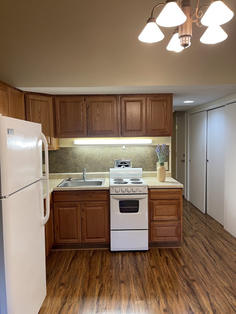 Lincoln City Apartment - House in The Trees