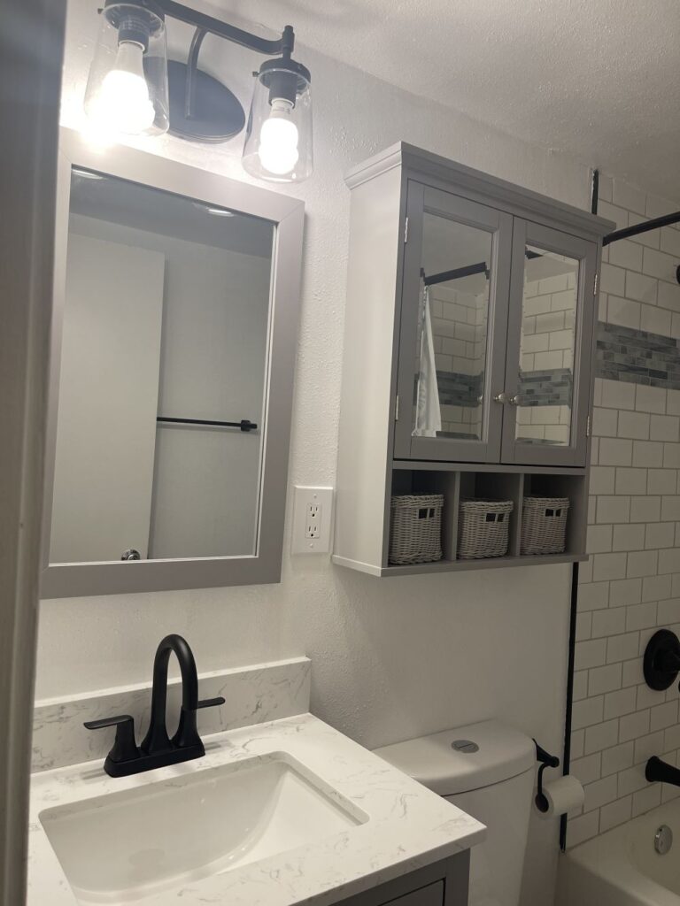 Lincoln City Apartment - House in The Trees