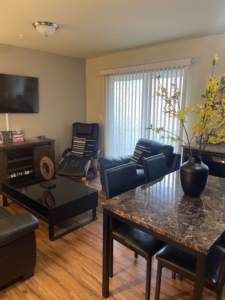 Windward Place Apartment - Lincoln City OR