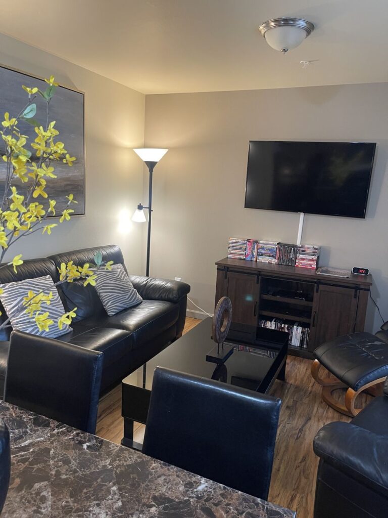 Windward Place Apartment - Lincoln City OR