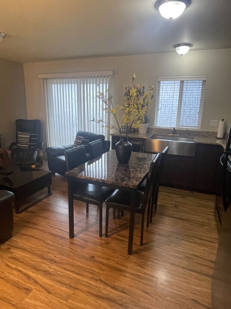 Windward Place Apartment - Lincoln City OR