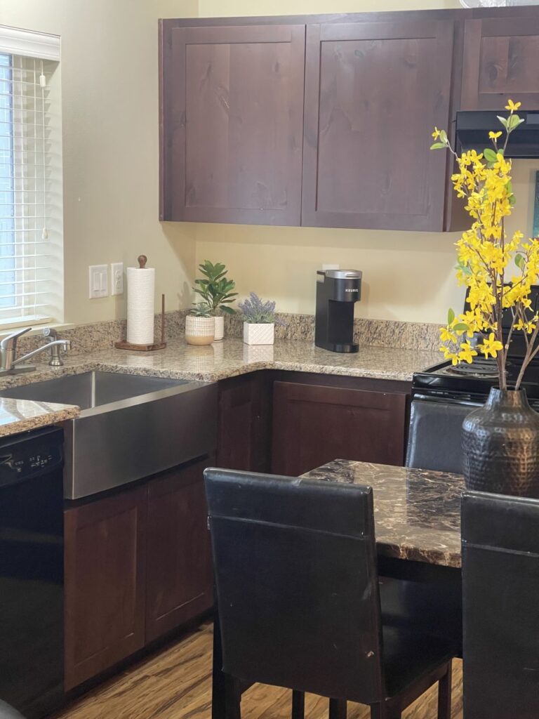 Windward Place Apartment - Lincoln City OR